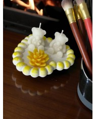 Kalp Beton Takı Tabağı Üstünde 2 Adet Ayıcık ve 1 Adet Çiçek Mum